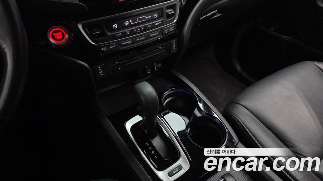 Honda Pilot 2017 — photo 12