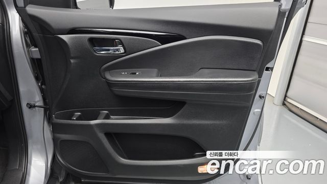 Honda Pilot 2017 — photo 14