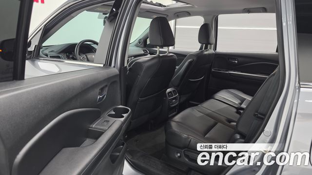 Honda Pilot 2017 — photo 16