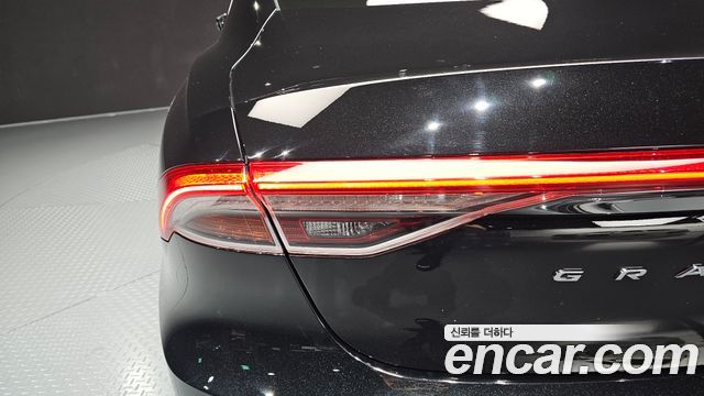 Hyundai Grandeur 2022 — photo 9