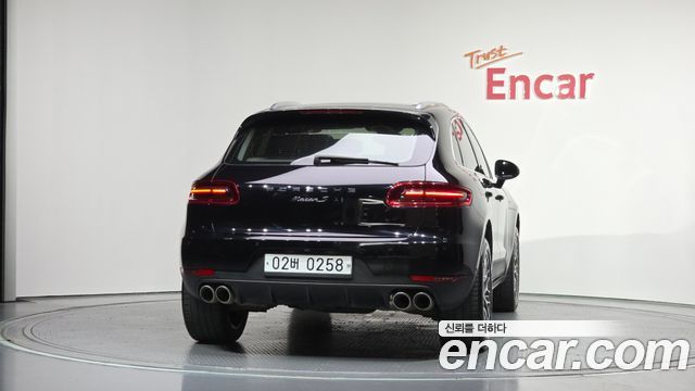 Porsche Macan 2017 — photo 4