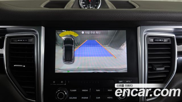 Porsche Macan 2017 — photo 15