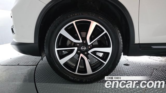 Nissan X-Trail 2018 — photo 5