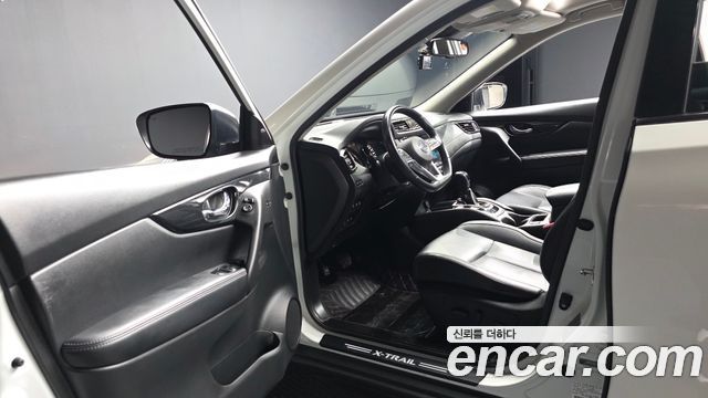 Nissan X-Trail 2018 — photo 13