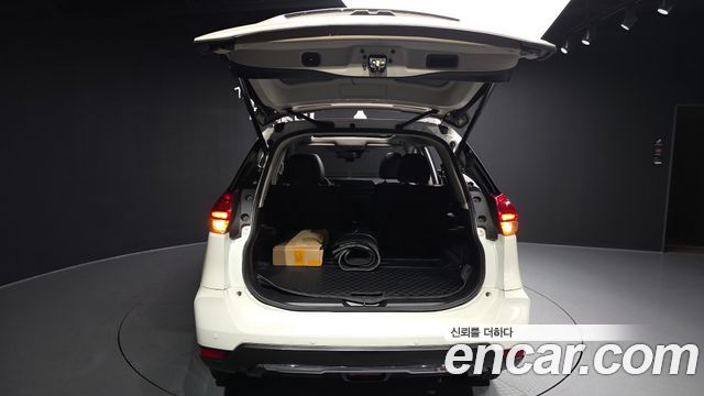 Nissan X-Trail 2018 — photo 26