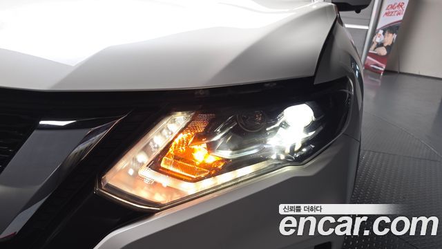 Nissan X-Trail 2018 — photo 8