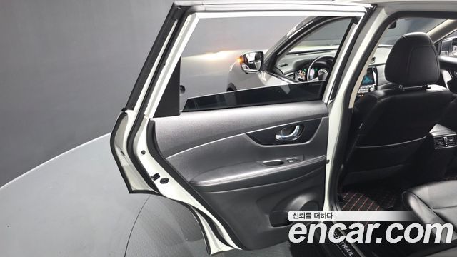 Nissan X-Trail 2018 — photo 15