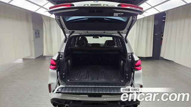 BMW X5M 2025 — photo 23