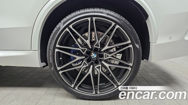 BMW X5M 2025 — photo 7