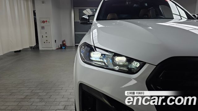 BMW X5M 2025 — photo 8