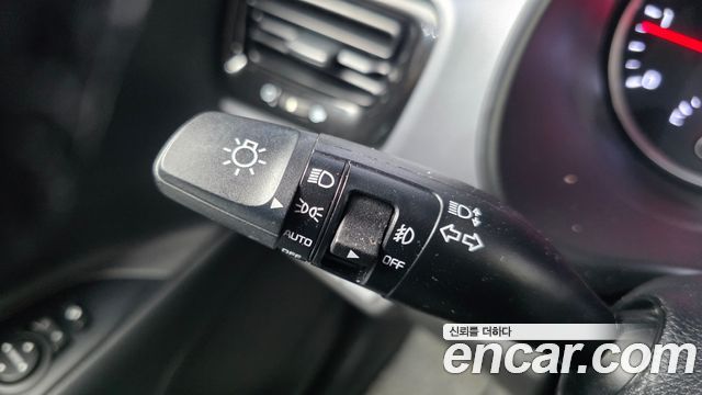 Kia Stonic 2019 — photo 28