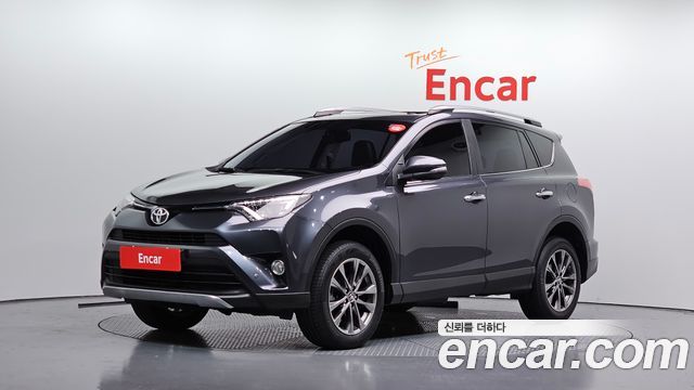 Toyota RAV4 2017 — photo 1