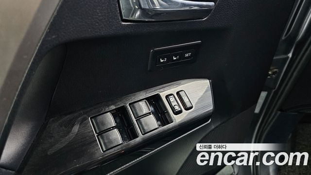 Toyota RAV4 2017 — photo 20