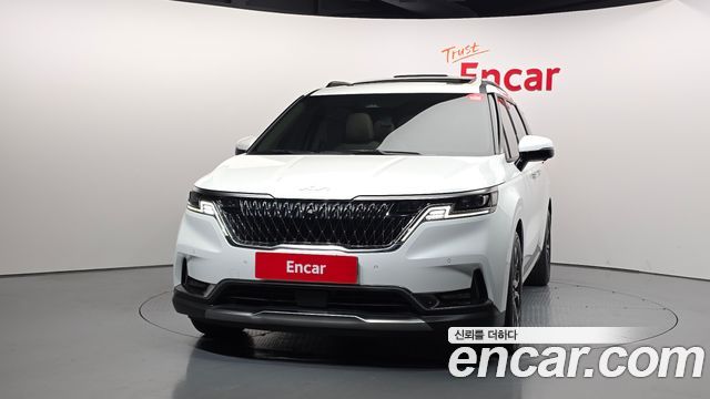 Kia Canival 2023 — photo 3