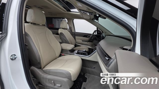Kia Canival 2023 — photo 10