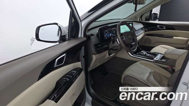 Kia Canival 2023 — photo 12