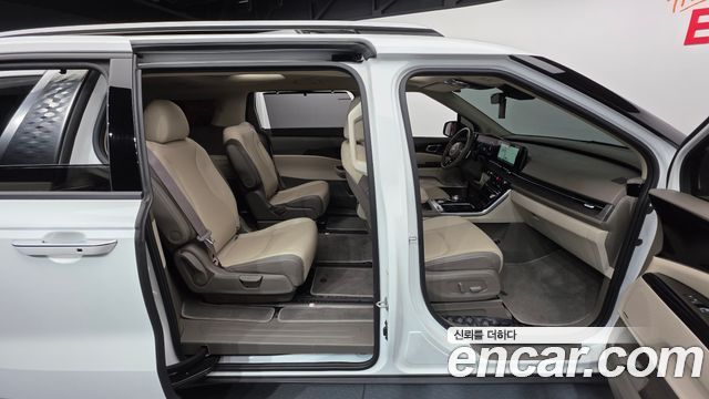 Kia Canival 2023 — photo 19