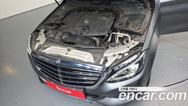Mercedes-Benz C-Class 2017 — photo 6
