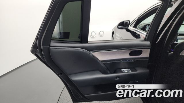 Genesis G90 2023 — photo 15