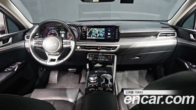 Kia K5 2023 — photo 10