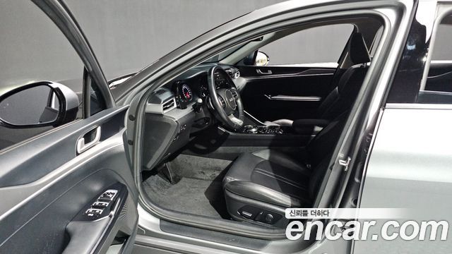 Kia K5 2023 — photo 13
