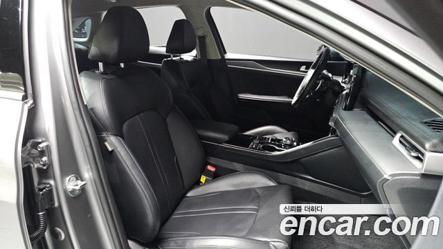 Kia K5 2023 — photo 16
