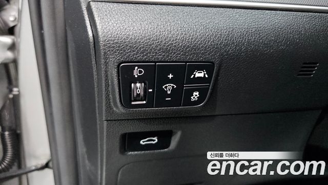 Kia K5 2023 — photo 27