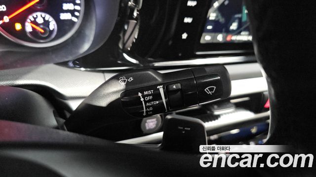 Kia K5 2023 — photo 28