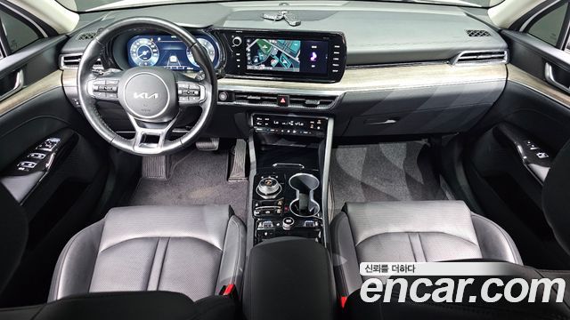 Kia K5 2023 — photo 10