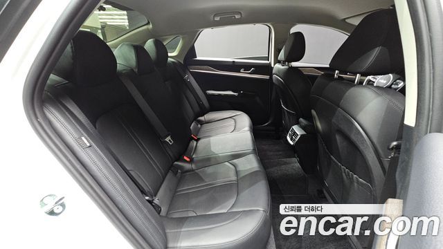 Kia K5 2023 — photo 17