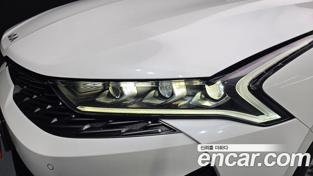 Kia K5 2023 — photo 8