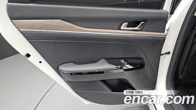 Kia K5 2023 — photo 15
