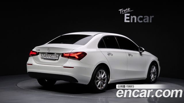 Mercedes-Benz A-Class 2020 — photo 2