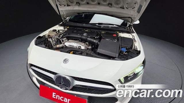 Mercedes-Benz A-Class 2020 — photo 6