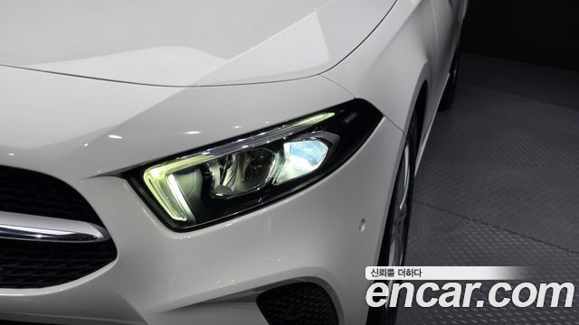Mercedes-Benz A-Class 2020 — photo 8