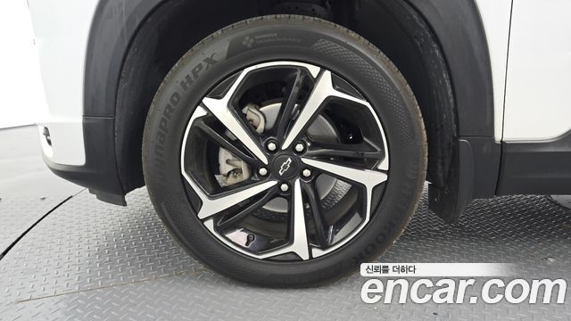 ChevroletGMDaewoo Trailblazer 2023 — photo 5