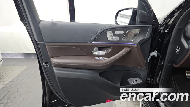 Mercedes-Benz GLS-Class 2022 — photo 14