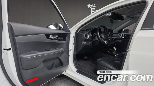 Kia K3 2022 — photo 13