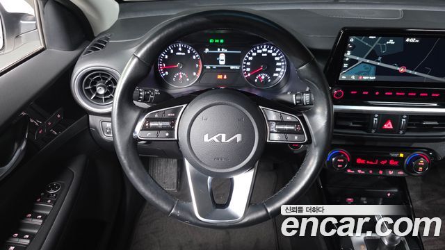 Kia K3 2022 — photo 19