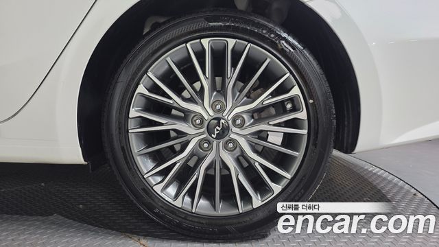 Kia K3 2022 — photo 7