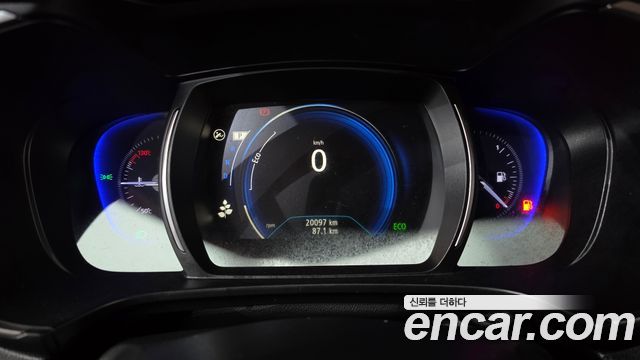 Renault Korea QM6 2021 — photo 11