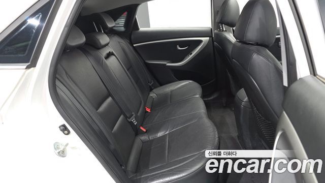 Hyundai i30 2014 — photo 18