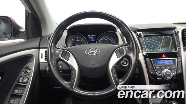 Hyundai i30 2014 — photo 19