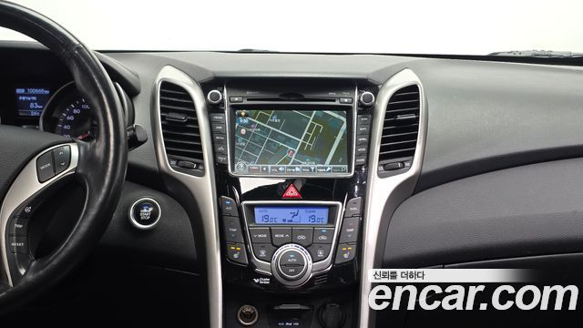 Hyundai i30 2014 — photo 20