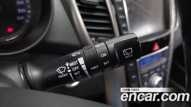 Hyundai i30 2014 — photo 24