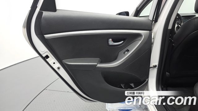 Hyundai i30 2014 — photo 15
