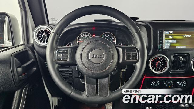 Jeep Wrangler 2017 — photo 13