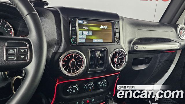 Jeep Wrangler 2017 — photo 19