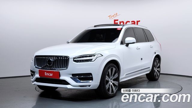 Volvo XC90 2022 — photo 1