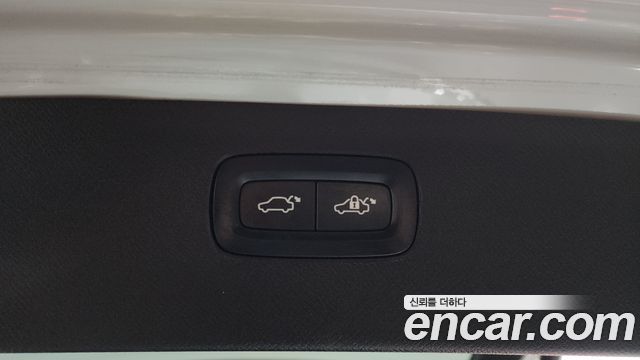 Volvo XC90 2022 — photo 20